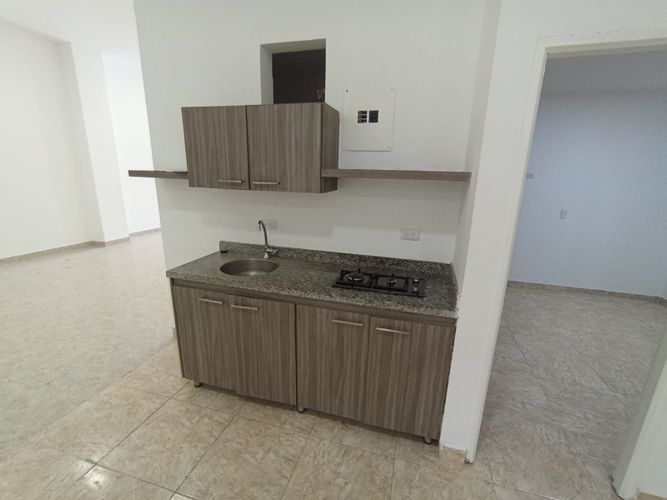 Bodega en arriendo en Prados Del Norte, Cali, 202 m² · foto 8 de 11