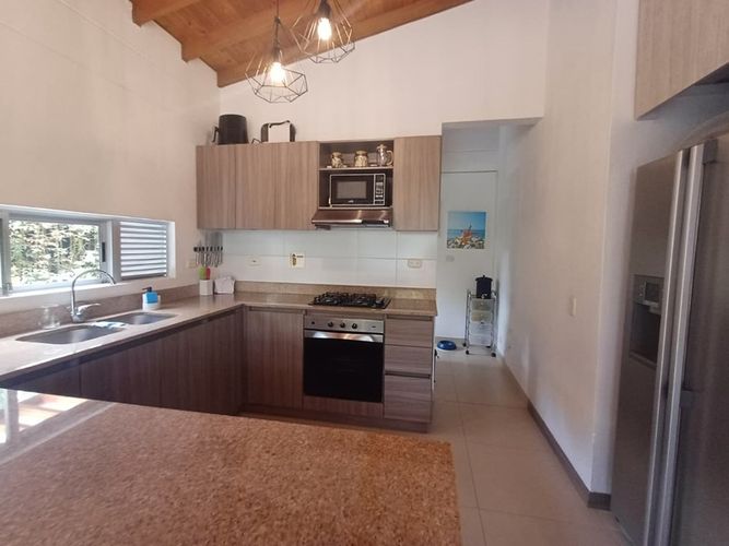 Casa de 3 alcobas en venta en El Retiro, 216 m² · foto 7 de 21