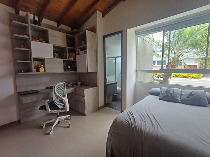 Casa de 3 alcobas en venta en El Retiro, 216 m² · foto 13 de 21