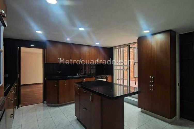 Apartamento de 4 alcobas en venta en Pinar De Suba, Bogotá, 508 m² · foto 5 de 20