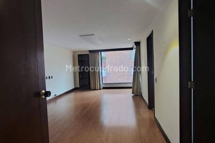 Apartamento de 4 alcobas en venta en Pinar De Suba, Bogotá, 508 m² · foto 13 de 20