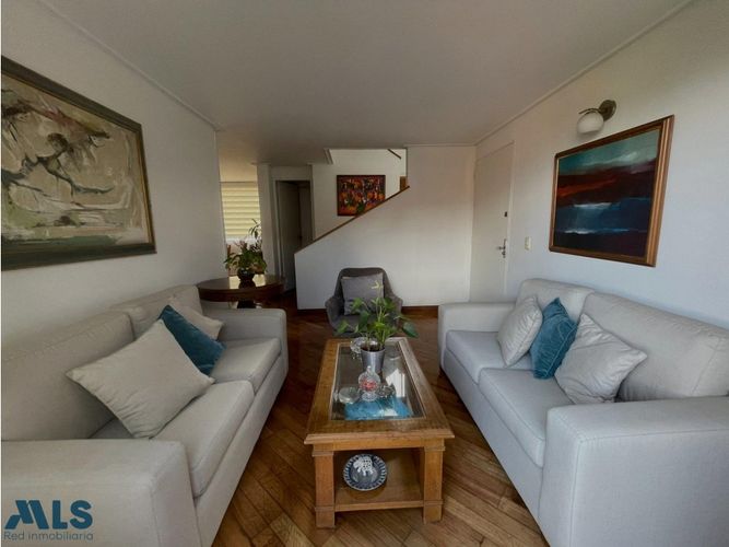 Apartamento de 3 alcobas en venta en El Poblado, Medellín, 138 m² · foto 2 de 24