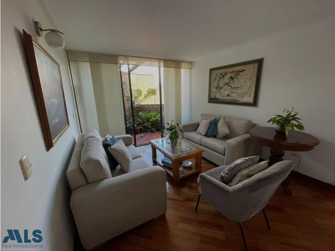 Apartamento de 3 alcobas en venta en El Poblado, Medellín, 138 m² · foto 3 de 24