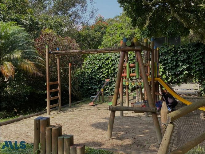 Apartamento de 3 alcobas en venta en El Poblado, Medellín, 138 m² · foto 19 de 24
