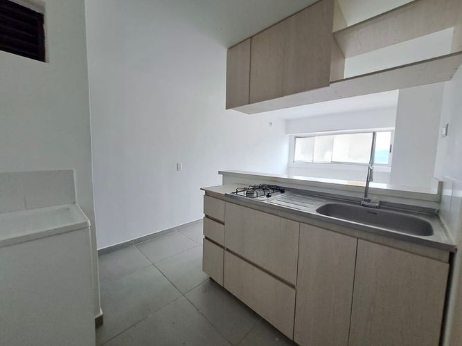 Apartamento de 2 alcobas en arriendo en Cristobal, Medellín, 55 m² · foto 2 de 14