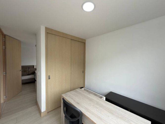 Apartamento de 2 alcobas en arriendo en Loma Del Indio, Medellín, 87 m² · foto 13 de 16