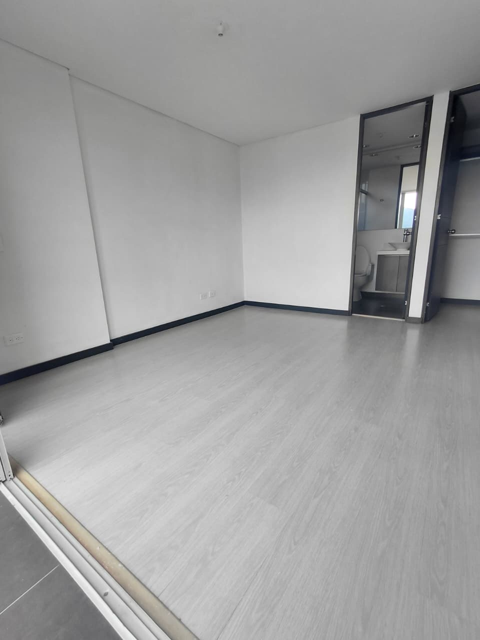 Apartamento en arriendo en Las Antillas, Envigado · foto 8 de 12