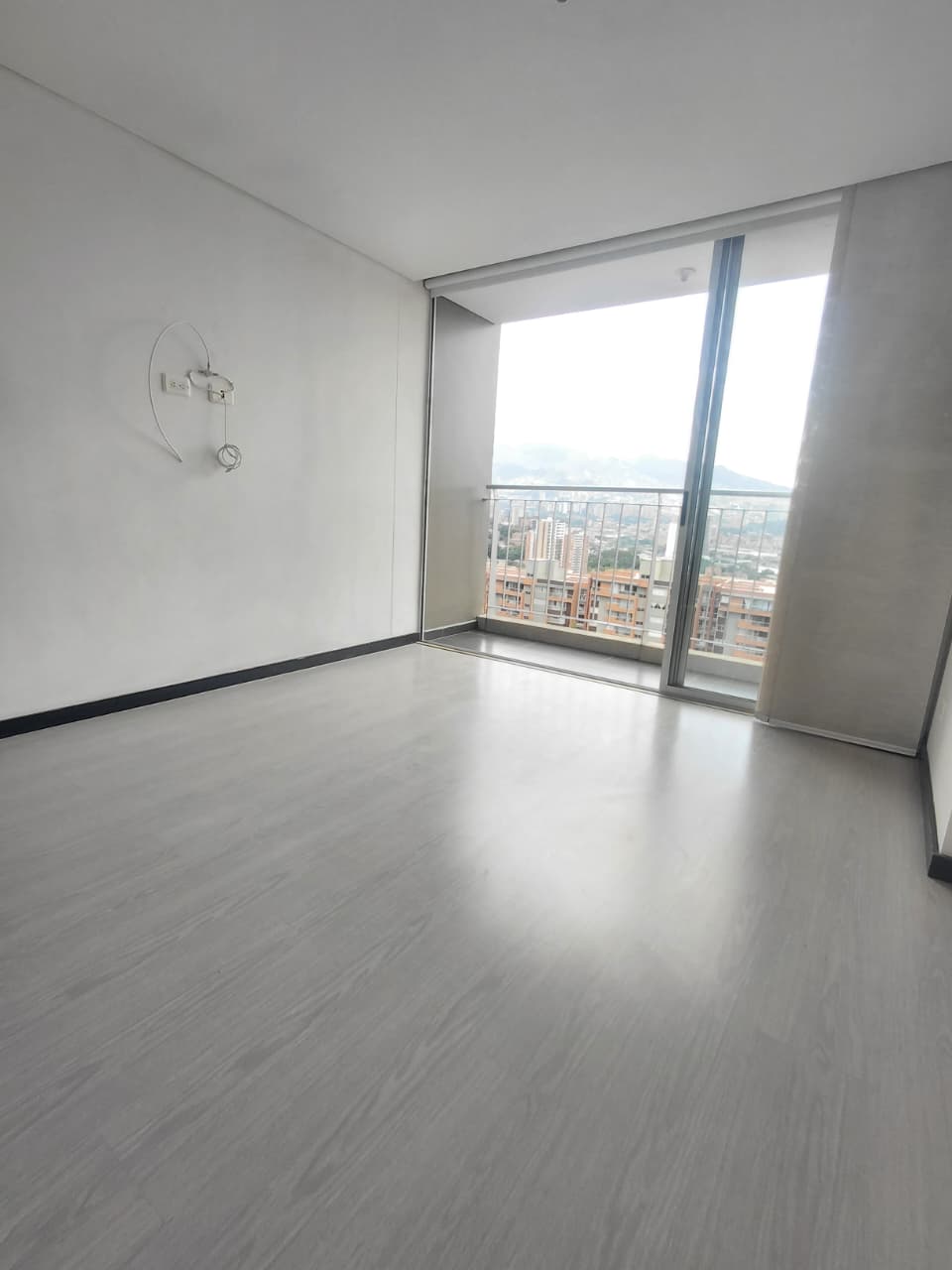 Apartamento en arriendo en Las Antillas, Envigado · foto 10 de 12