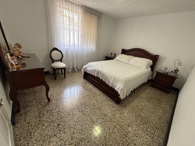 Casa de 4 alcobas en venta en Santa Anita, Cali, 260 m² · foto 22 de 24