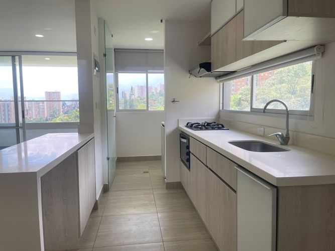 Apartamento de 3 alcobas en venta en La Barquereña, Sabaneta, 97 m² · foto 2 de 19