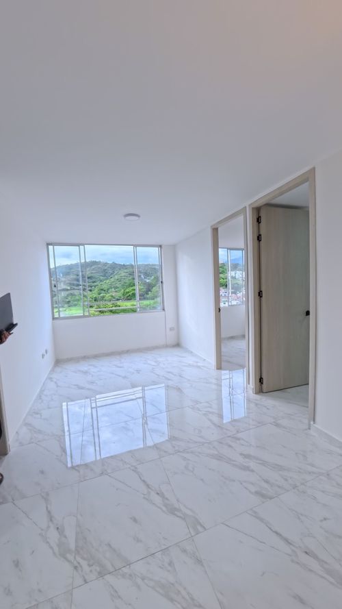 Apartamento de 3 alcobas en venta en Villa Paraiso, Piedecuesta, 56 m² · foto 2 de 17