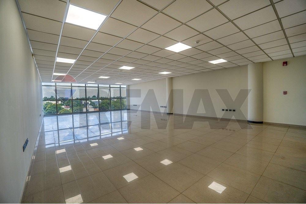 Oficina Premium en Venta en Sky Center: ¡La Inversión Perfecta para su Negocio! — foto 3
