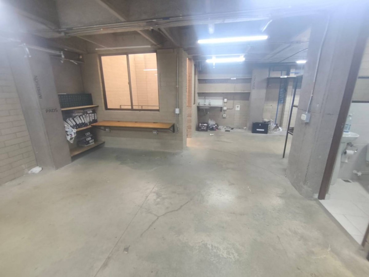 Warehouse for sale in El Poblado, Medellín 2