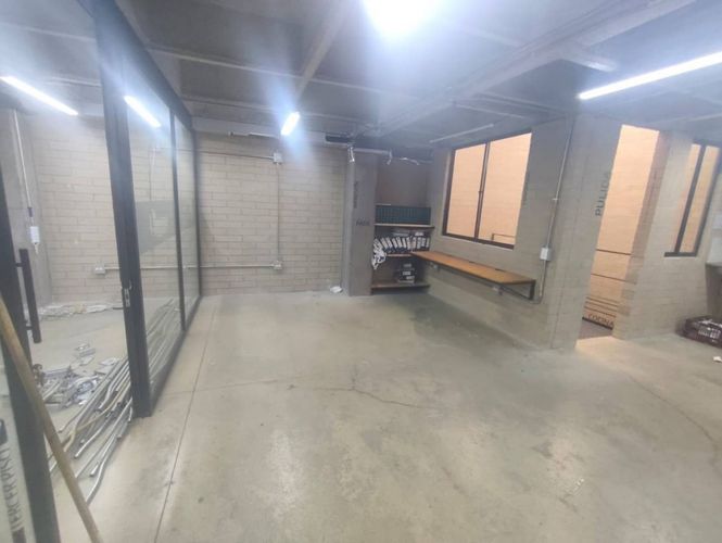 Bodega en venta en El Poblado, Medellín, 322 m² · foto 13 de 14