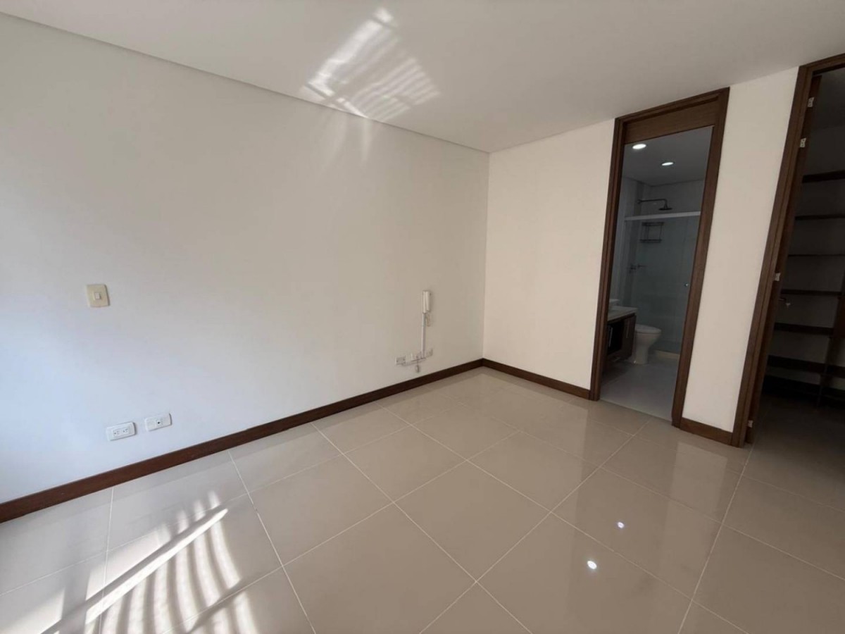 Apartamento en arriendo en El Poblado, Medellín · foto 23 de 24