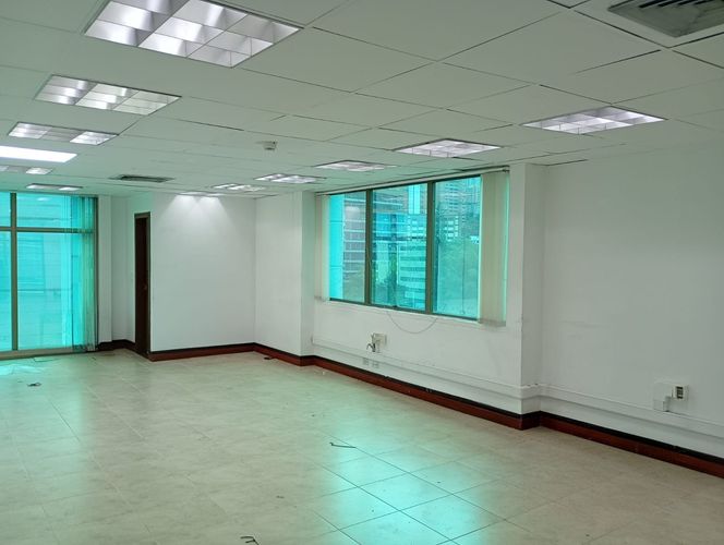 Oficina en arriendo en El Poblado, Medellín, 70 m² · foto 8 de 12