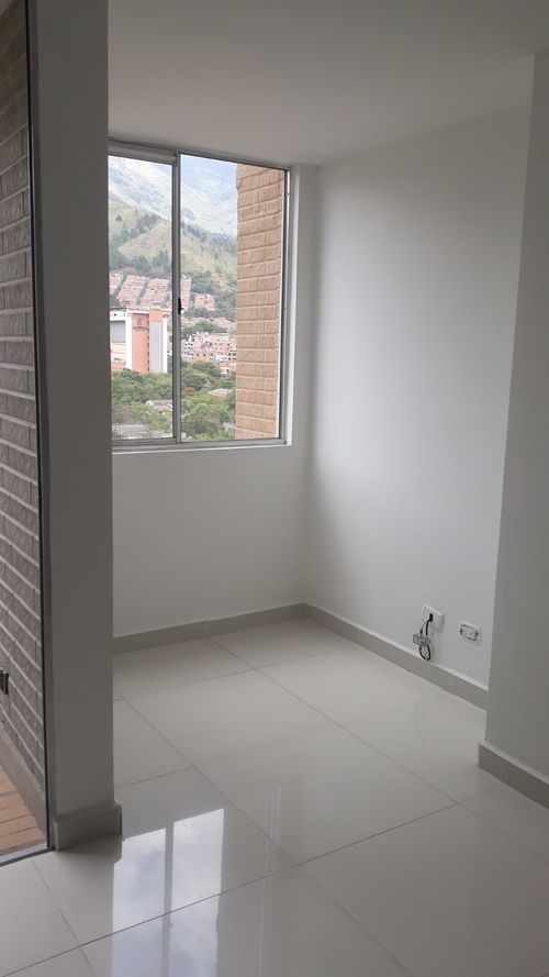 Apartamento de 3 alcobas en venta en Niquia, Bello, 82 m² · foto 12 de 24