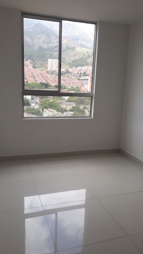 Apartamento de 3 alcobas en venta en Niquia, Bello, 82 m² · foto 16 de 24