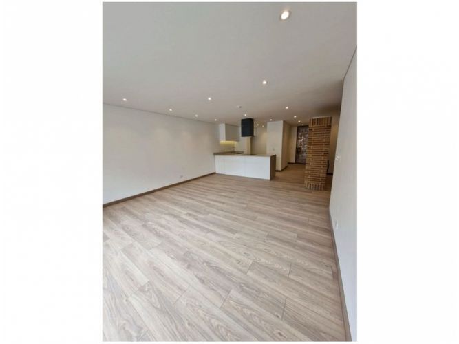 Apartamento de 2 alcobas en venta en San Patricio, Bogotá, 127 m² · foto 4 de 11