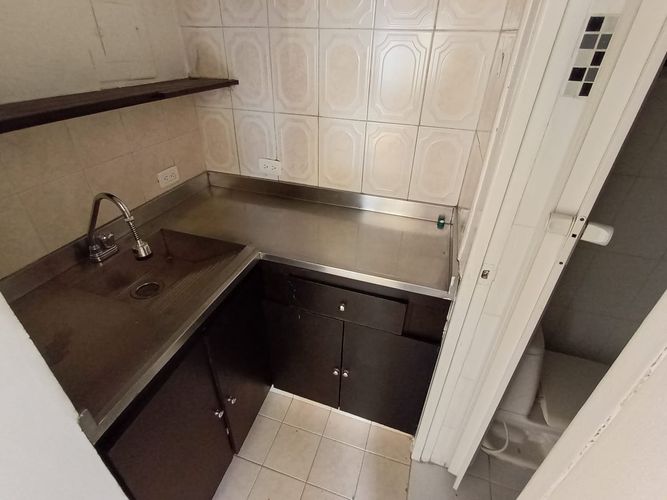 Local en arriendo en Laureles, Medellín, 37 m² · foto 11 de 12