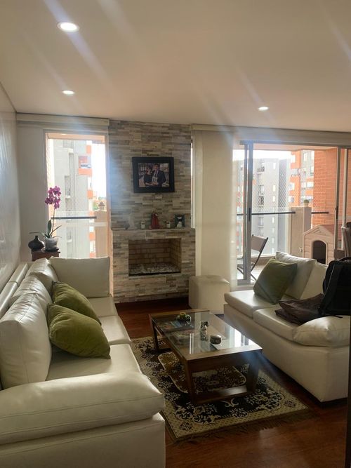 Apartamento de 3 alcobas en venta en Alejandria, Bogotá, 147 m² · foto 3 de 24