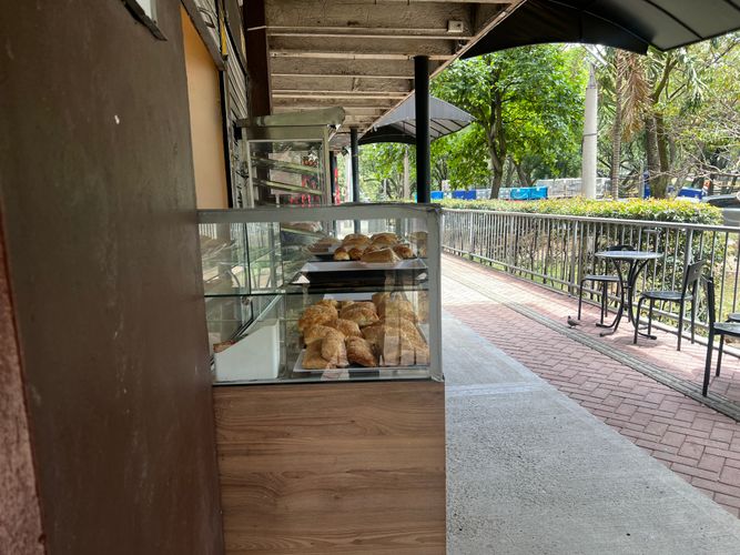 Local en venta en El Chagualo, Medellín, 22 m² · foto 15 de 16