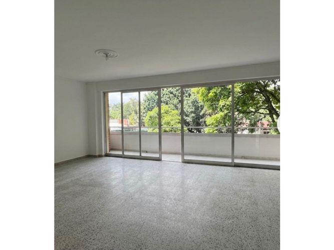 Apartaestudio en arriendo en Laureles, Medellín, 180 m² · foto 2 de 12