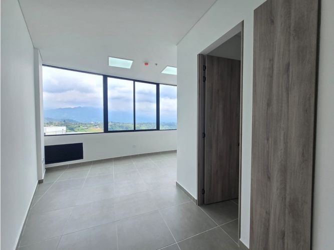 Consultorio en arriendo en Avenida Centenario, Armenia, 33 m² · foto 4 de 12