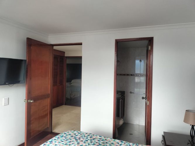 Apartamento de 3 alcobas en arriendo en El Poblado, Medellín, 159 m² · foto 16 de 19