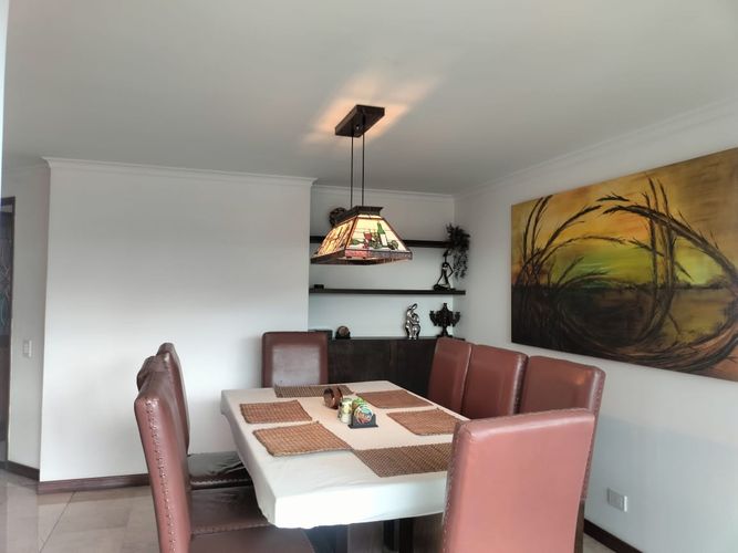 Apartamento de 3 alcobas en arriendo en El Poblado, Medellín, 159 m² · foto 5 de 19