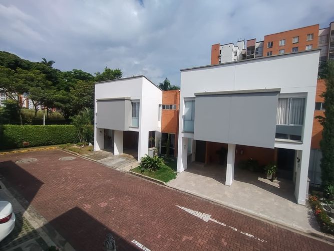 Casa de 3 alcobas en venta en Senderos Del Lili, Cali, 97 m² · foto 3 de 17