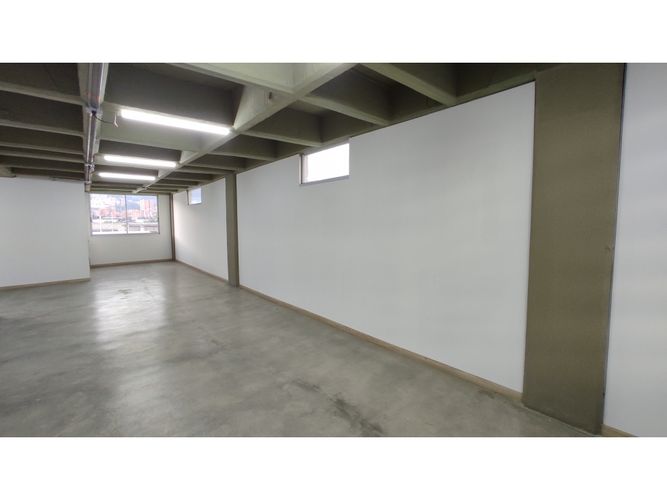 Bodega en arriendo en La Esmeralda, Itagüí, 200 m² · foto 5 de 14