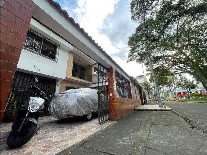 Casa de 4 alcobas en venta en Camino Real, Cali, 286 m² · foto 2 de 22