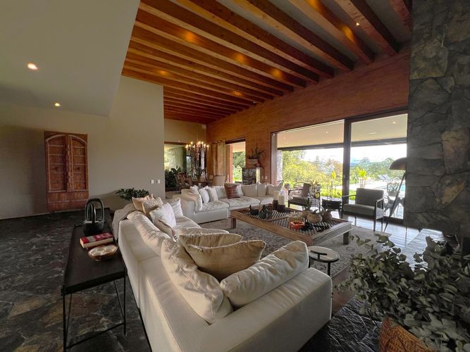 Casa de 5 alcobas en venta en El Porvenir, Rionegro, 800 m² · foto 2 de 20