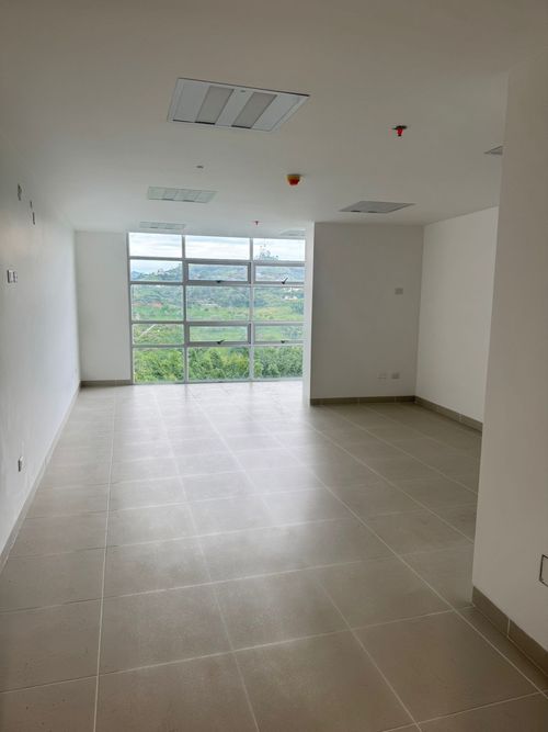 Consultorio en venta en Belmonte, Pereira, 43 m² · foto 3 de 6