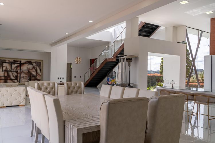 Casa de 4 alcobas en venta en Vía Las Palmas, Envigado, 550 m² · foto 9 de 17