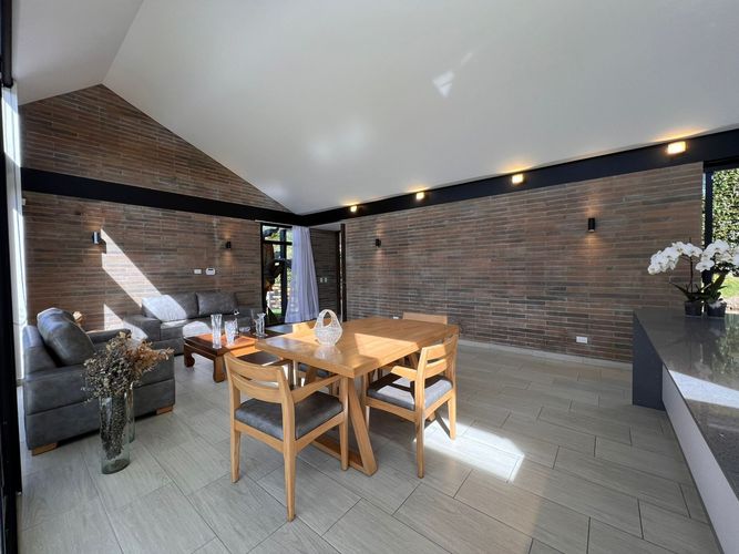 Casa de 3 alcobas en venta en Loma Del Chocho, Envigado, 280 m² · foto 4 de 20