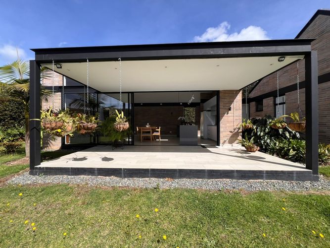 Casa de 3 alcobas en venta en Loma Del Chocho, Envigado, 280 m² · foto 17 de 20