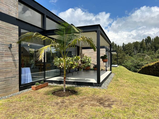 Casa de 3 alcobas en venta en Loma Del Chocho, Envigado, 280 m² · foto 20 de 20