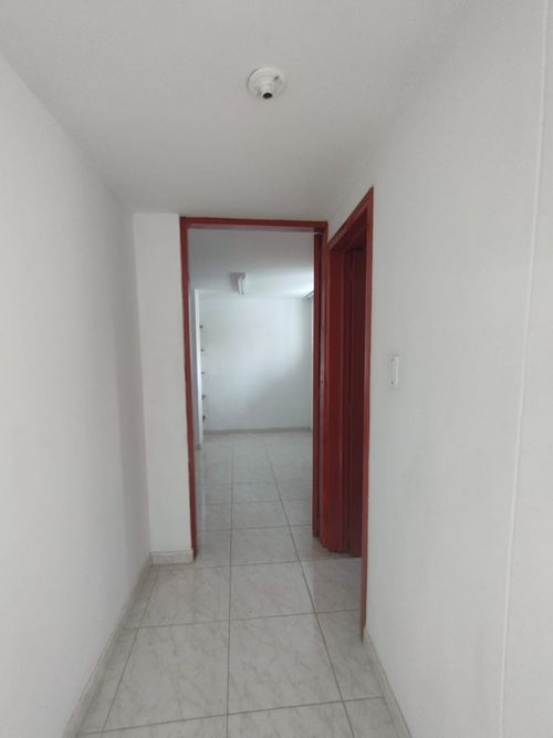 Oficina en arriendo en Cambulos, Pereira, 100 m² · foto 4 de 9