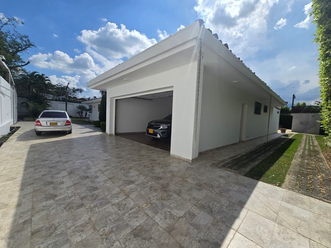 Casa de 5 alcobas en venta en Ciudad Jardin, Cali, 1543 m² · foto 9 de 24