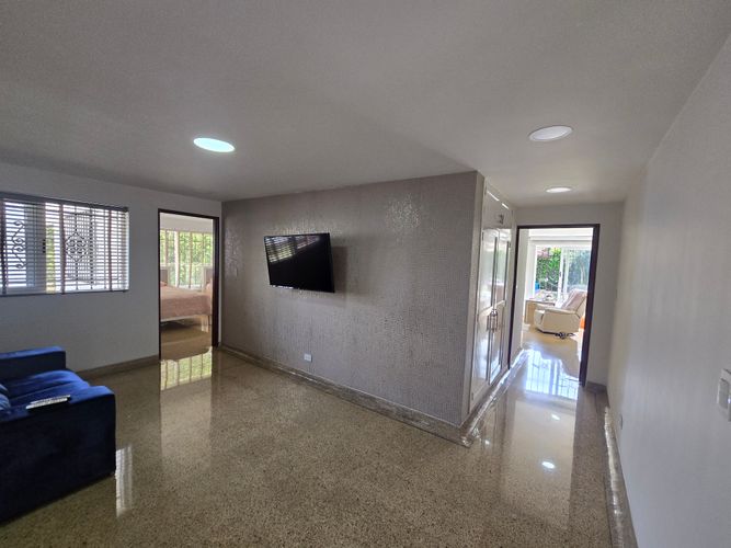 Casa de 5 alcobas en venta en Ciudad Jardin, Cali, 1543 m² · foto 19 de 24