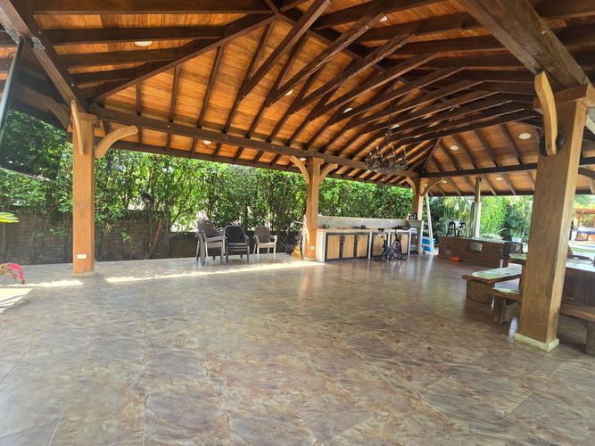 Casa de 5 alcobas en venta en Ciudad Jardin, Cali, 1543 m² · foto 23 de 24