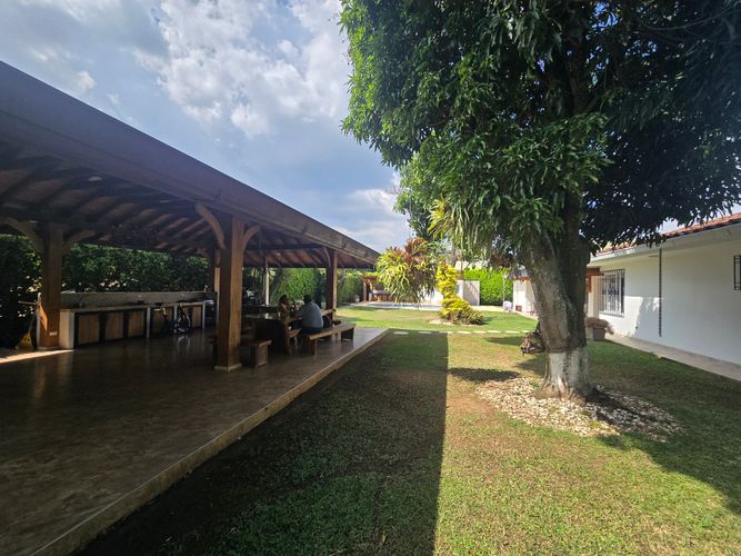 Casa de 5 alcobas en venta en Ciudad Jardin, Cali, 1543 m² · foto 24 de 24