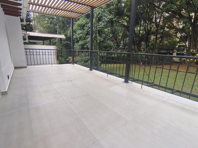 Casa de 3 alcobas en arriendo en El Poblado, Medellín, 320 m² · foto 19 de 20