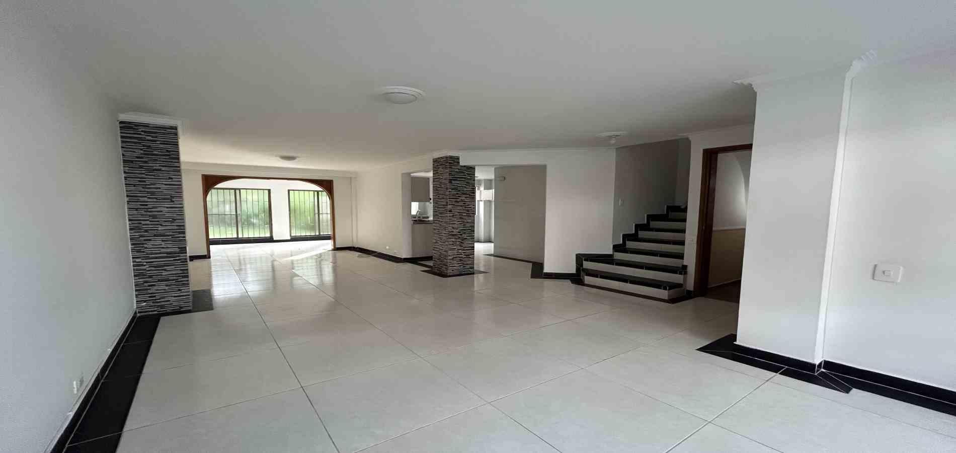 Casa en venta en Los Alamos, Pereira · foto 2 de 20