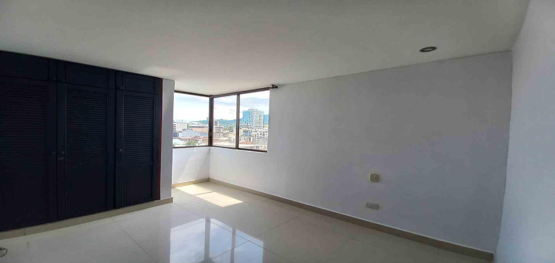 Apartamento en venta en Sector Plaza De Bolivar, Pereira · foto 5 de 23