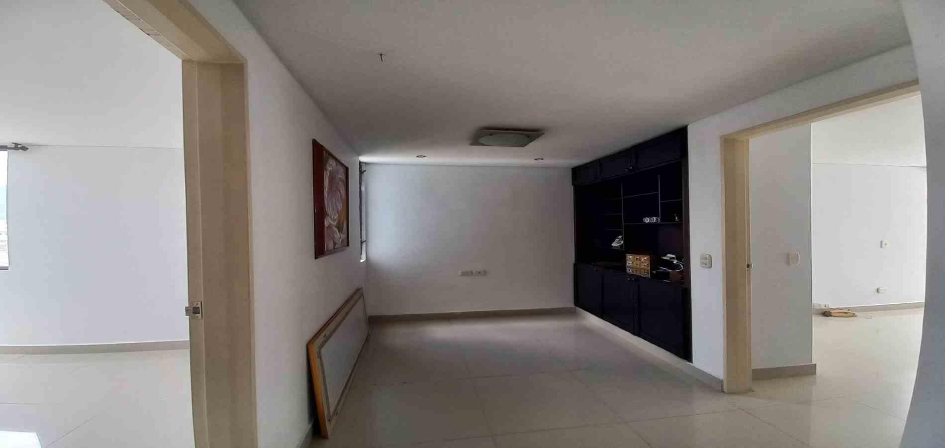 Apartamento en venta en Sector Plaza De Bolivar, Pereira · foto 8 de 23