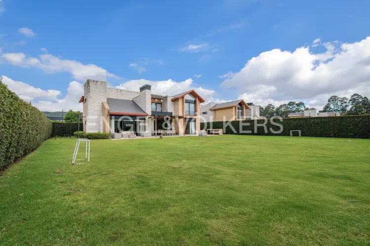 Casa de 3 alcobas en arriendo en Hatogrande, Sopó, 368 m² · foto 18 de 18