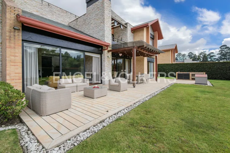 Casa de 3 alcobas en arriendo en Hatogrande, Sopó, 368 m² · foto 17 de 18